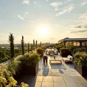 Отель Le Meurice - Dorchester Collection